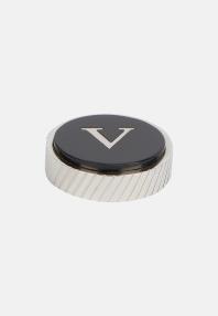 Буква "V" для запонок