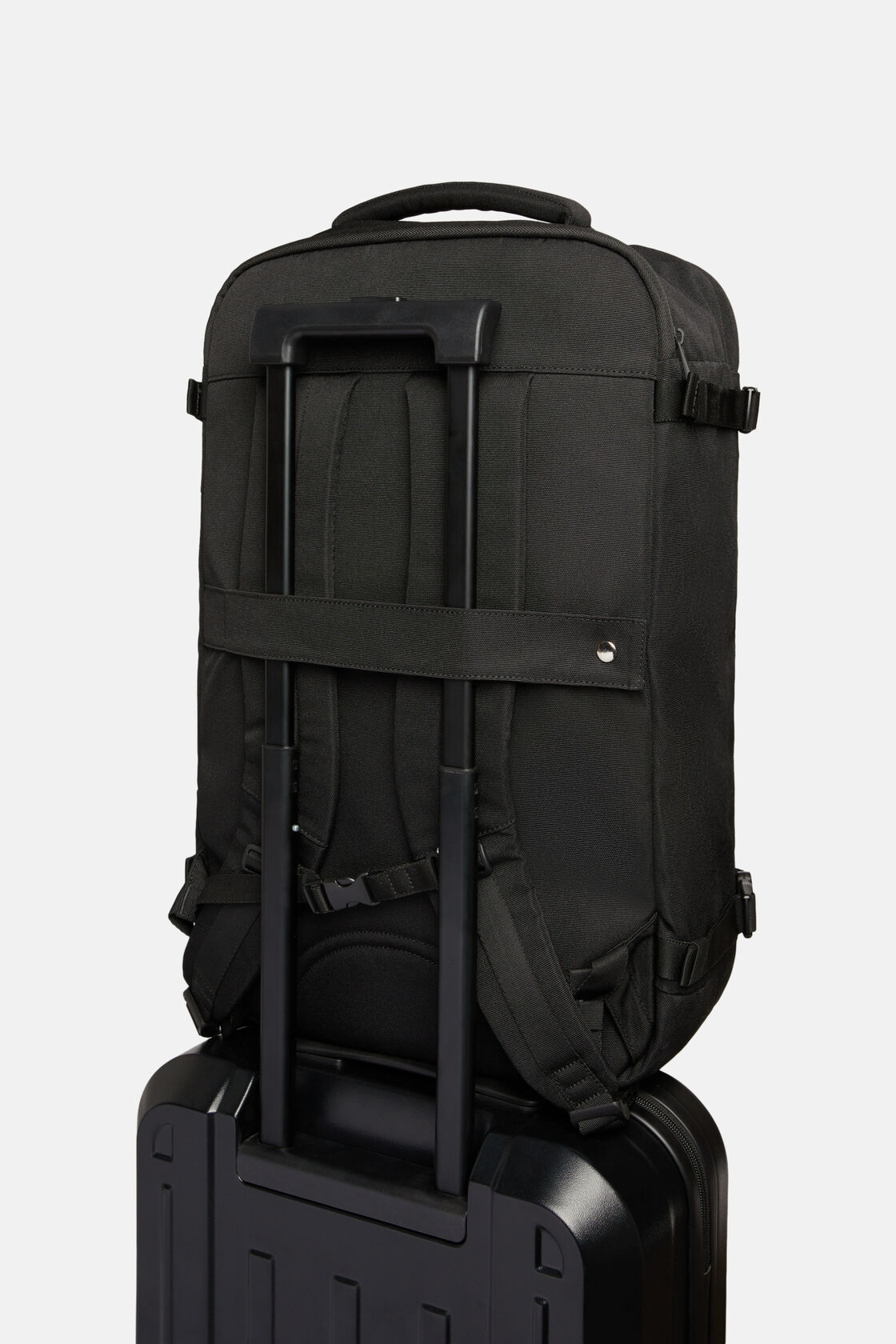 Туристический рюкзак Cargo из переработанной ткани для спорта и фитнеса – фото №  6