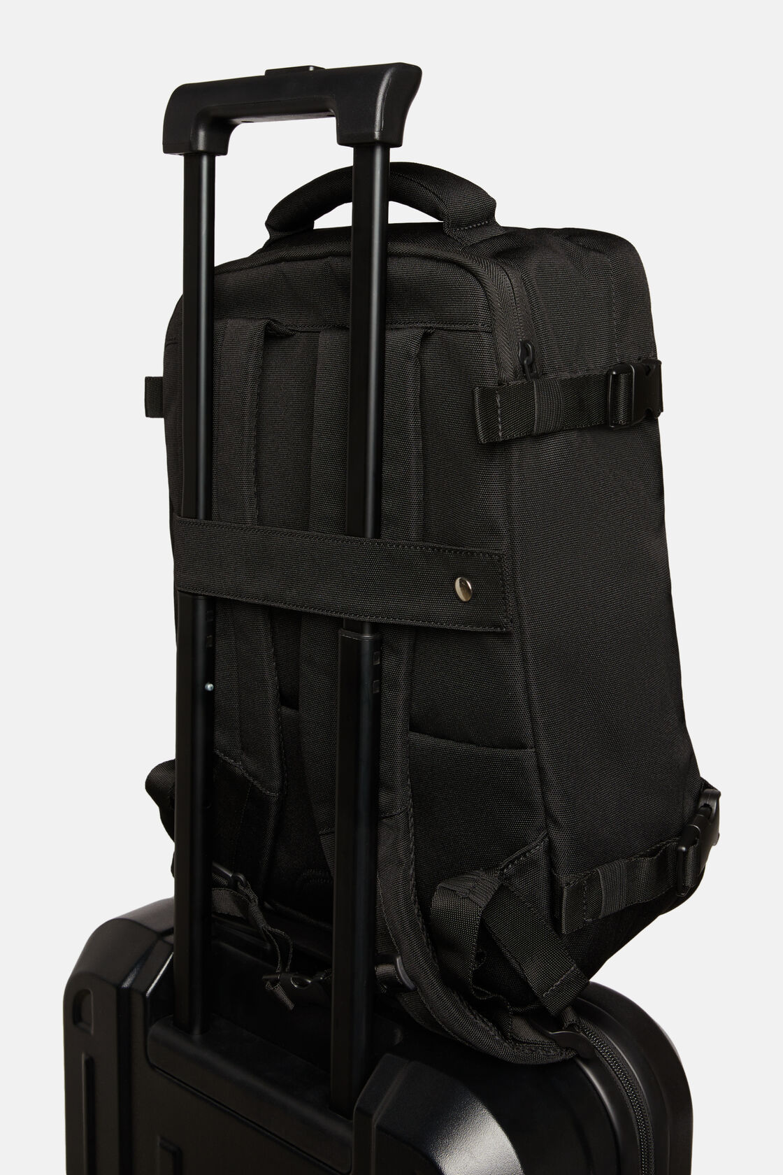 Дорожный рюкзак Cargo из переработанной ткани для спорта и фитнеса – фото №  6