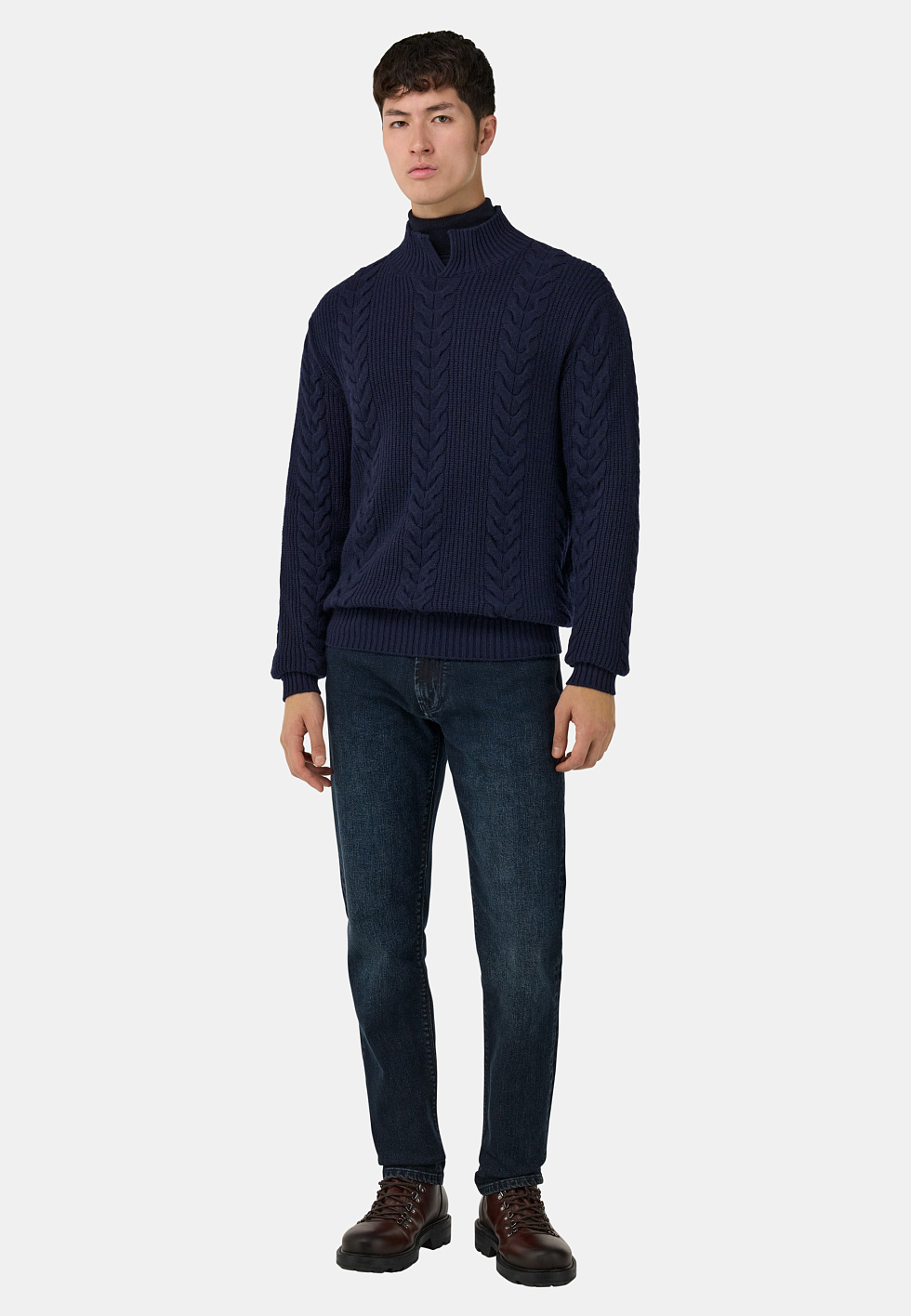 Джинсы из эластичного денима для спорта и фитнеса – фото №  4