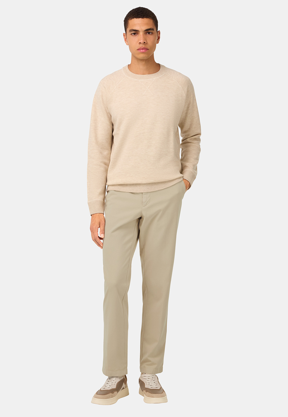 Брюки из эластичного хлопка приталенные (slim fit) для спорта и фитнеса – фото №  4